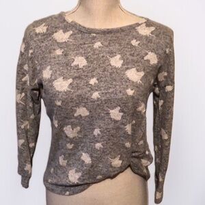 Nine 1 eight t shirt w/hem knot. Gray. lg